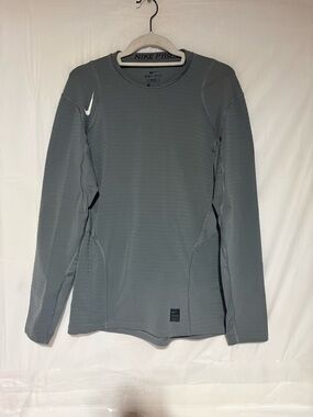 Nike Men’s Dri-FIT Long Sleeve Performance Shirt - Gray